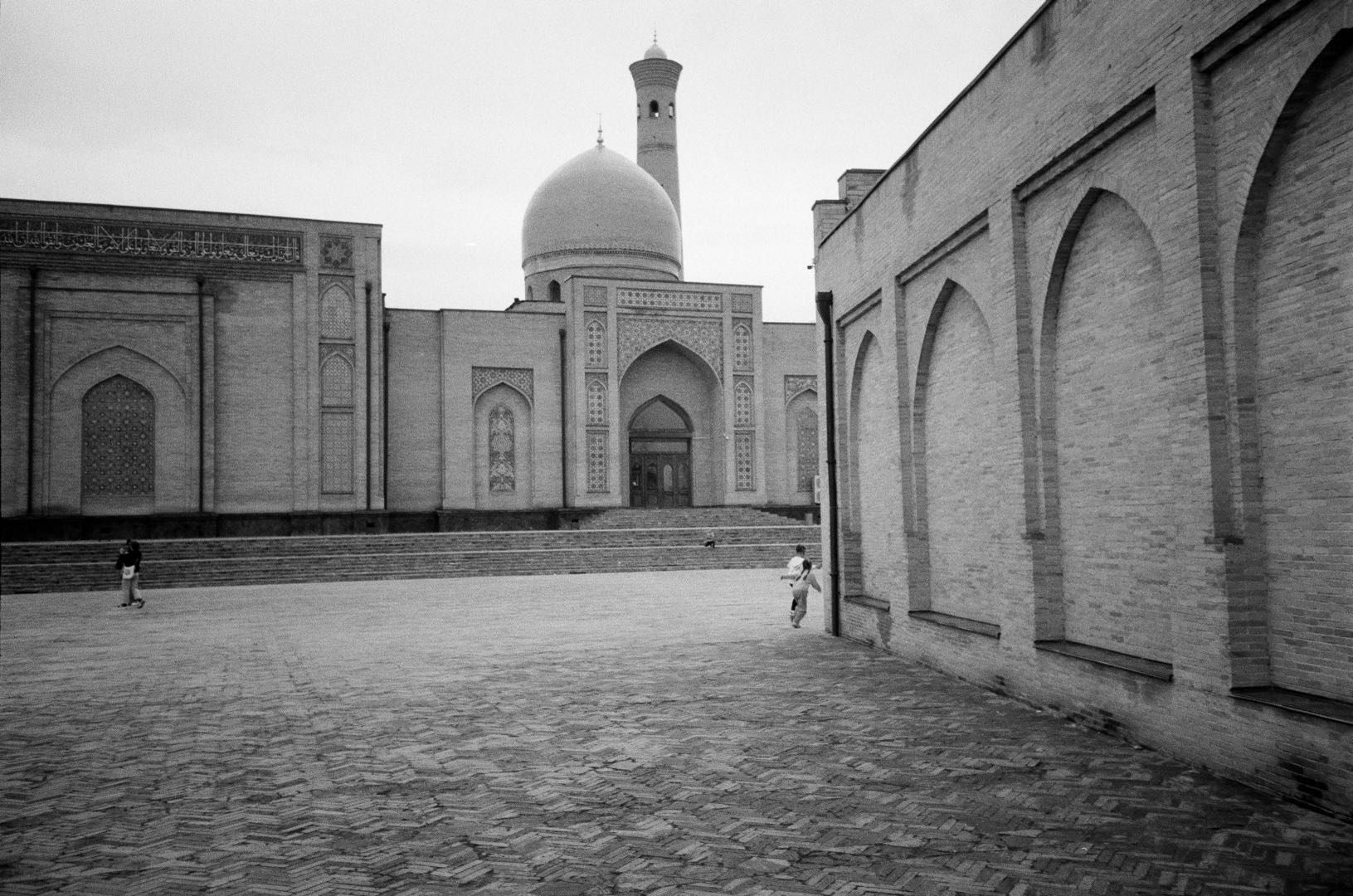 Black-and-white photograph: A Kids Play, Tashkent, Uzbekistan, 2024